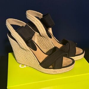Nine West Black and Tan Wedge Sandals